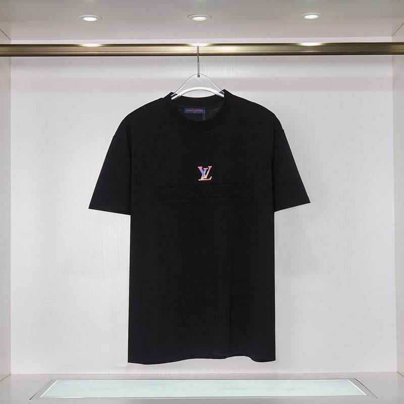 Louis Vuitton Men's T-shirts 678